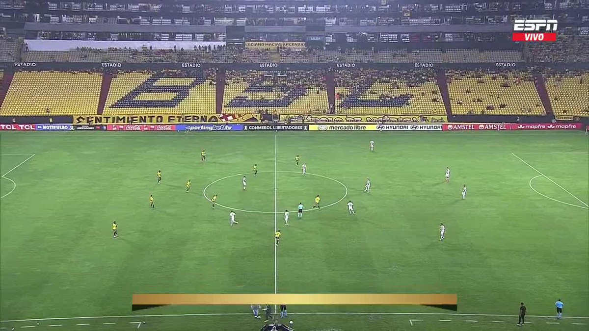 😳🇪🇨🇦🇷 ASÍ SE JUEGA BARCELONA-BOCA, CON LA CANCHA INUNDADA EN ECUADOR.