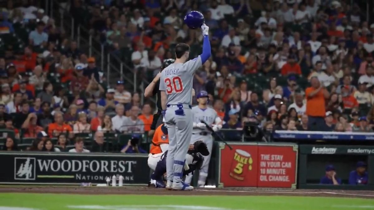 he got a STANDING OVATION when he came back as a cub last year. He’s getting bood now because he’s a bitch on a bitch ass team lmfao.