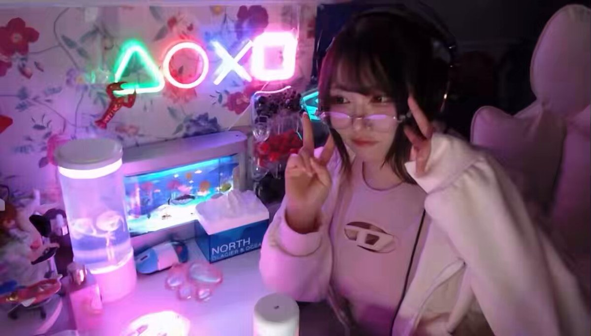 YouTubeでゲーム配信してます⋆͛🎮⋆͛ そちらもよろしくお願いします⸜🌷︎⸝‍ 🔗