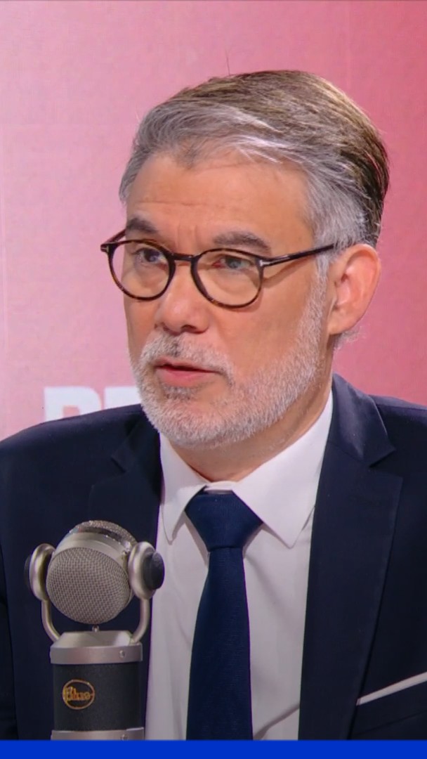 Prix du carburant: Total "est un profiteur de crise", estime Olivier Faure