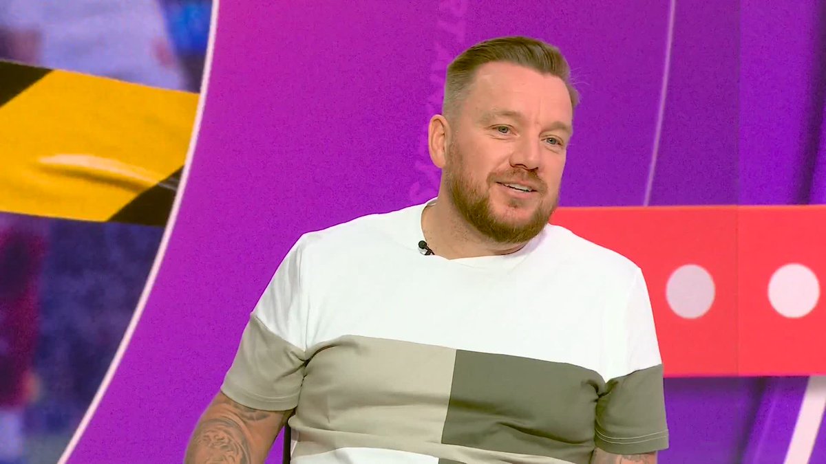 “The pyrotechnics, the fireworks… I thought they were bringing out the Champions League trophy!” 🏆 Jamie O’Hara reacts to Arsenal’s post-match celebrations at the Emirates 😅