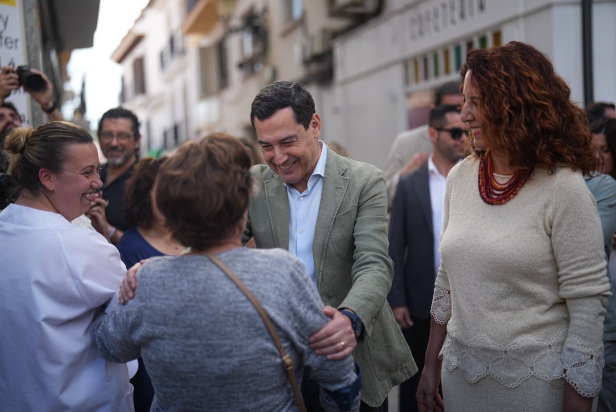 Ayer una dirigente del PSOE dijo: "Estoy convencida de que Andalucía se levantará del sofá" Ya basta. El pueblo andaluz es honesto y nuestra tierra es de las comunidades con menor absentismo laboral de toda España. Apoye a su candidata sin ofender a nadie.