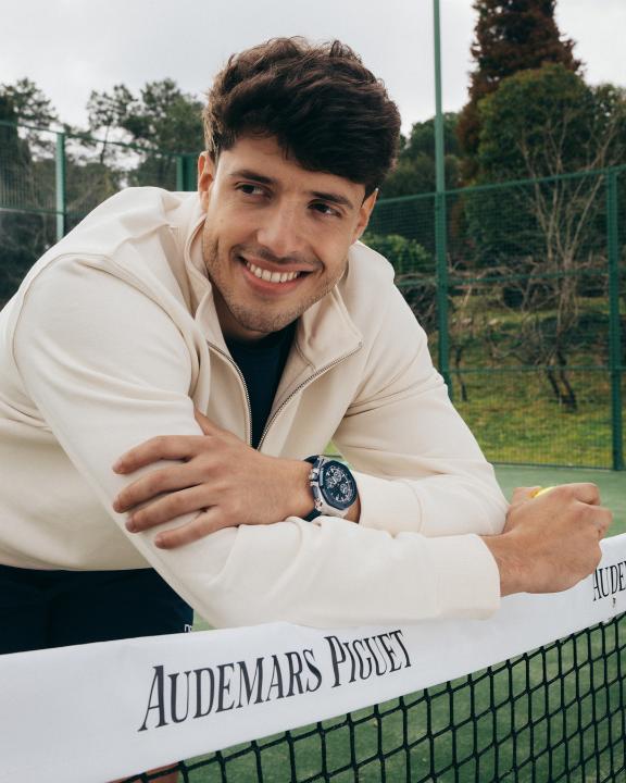 Agustín Tapia joins the AP family. World No. 1 player, Agustín has shaped the evolution of padel with a style marked by precision, creativity and exceptional technique. Beyond performance, his humility and professionalism stand out, on and off the court. #AudemarsPiguet #APxPadel