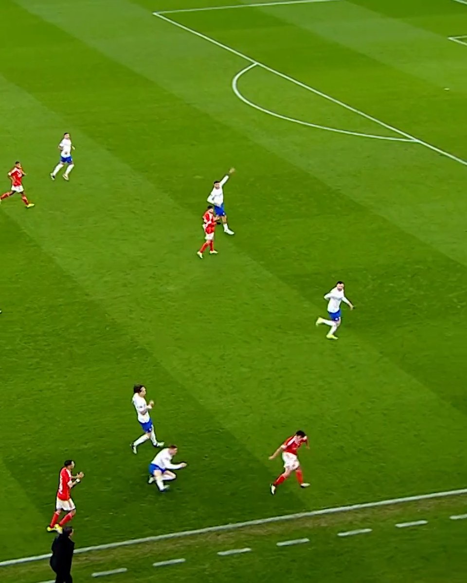João Neves footwork 🤤 #UEL | SL Benfica