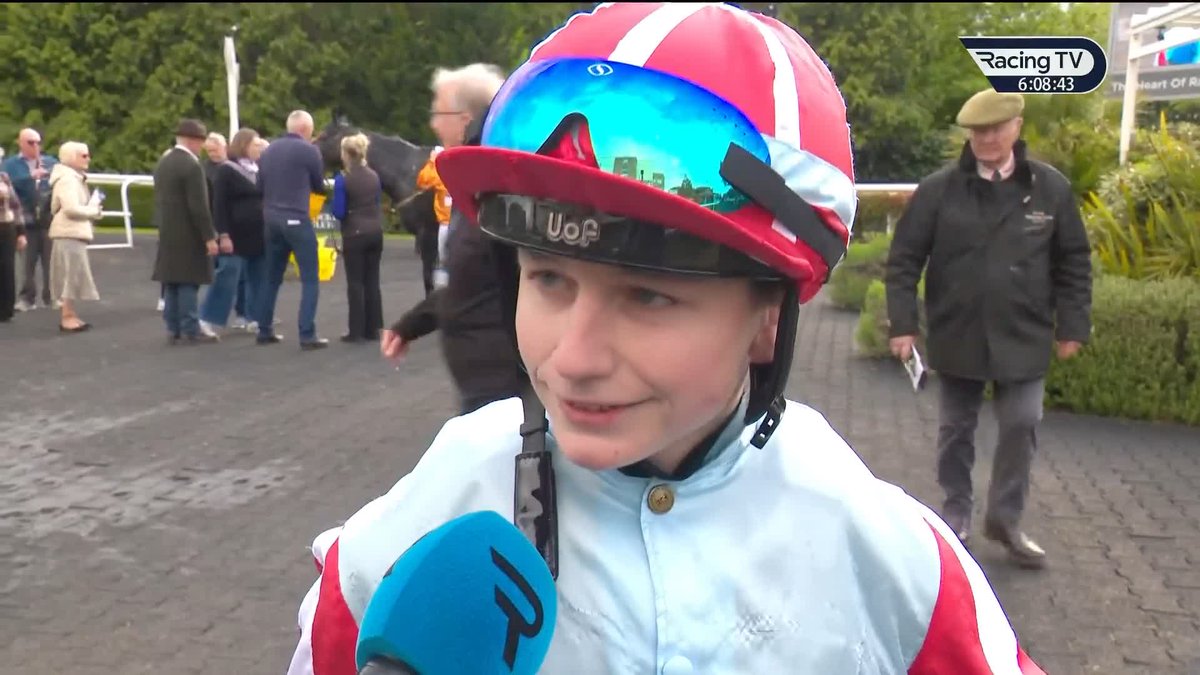 Leaning from the best! 🧠 Toby Moore caught up with Tom Bull after securing his 6th career success ⬇️