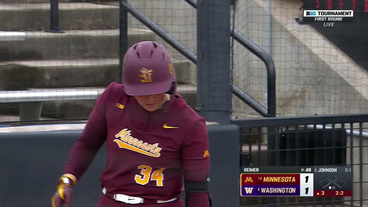 Cassie Johnson with the homer 👏 Minnesota Softball 📺: Big Ten Network