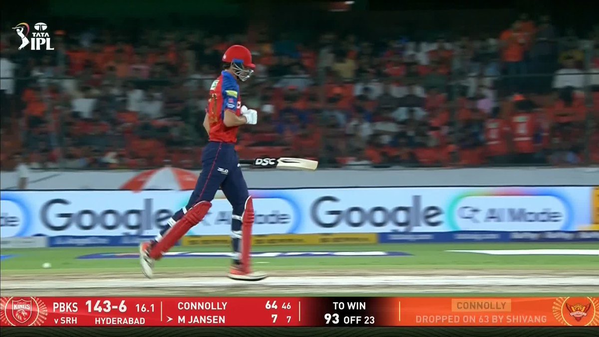 Connolly somehow survives as Sunrisers drop a sitter! 😬