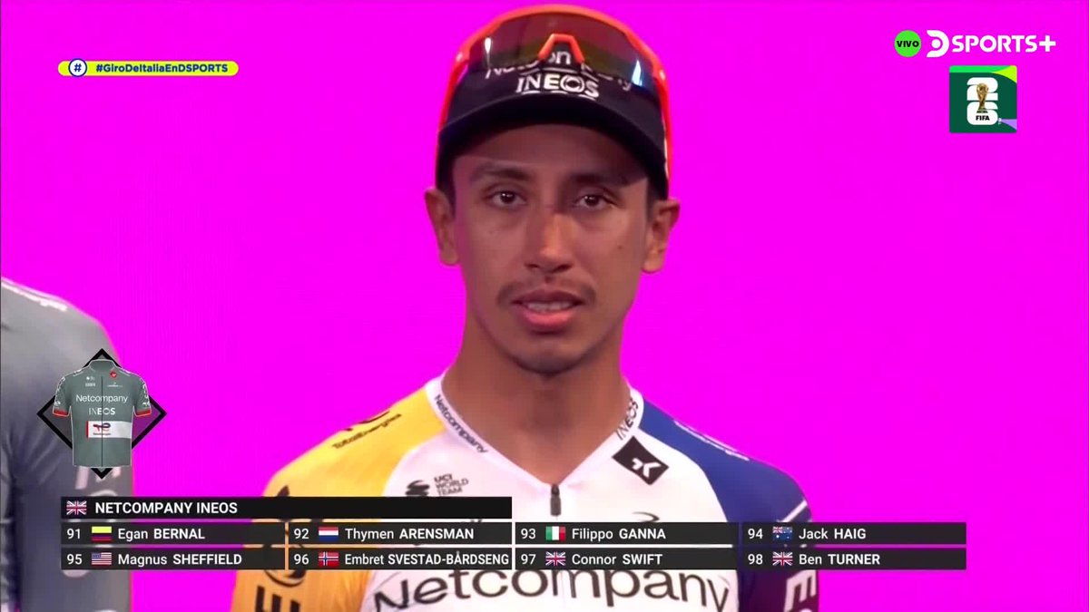 La ovación a Egan Bernal 🇨🇴 en su presentación en el Giro de Italia 🇮🇹 . Es uno de los candidatos al podio de la primera gran vuelta del año.