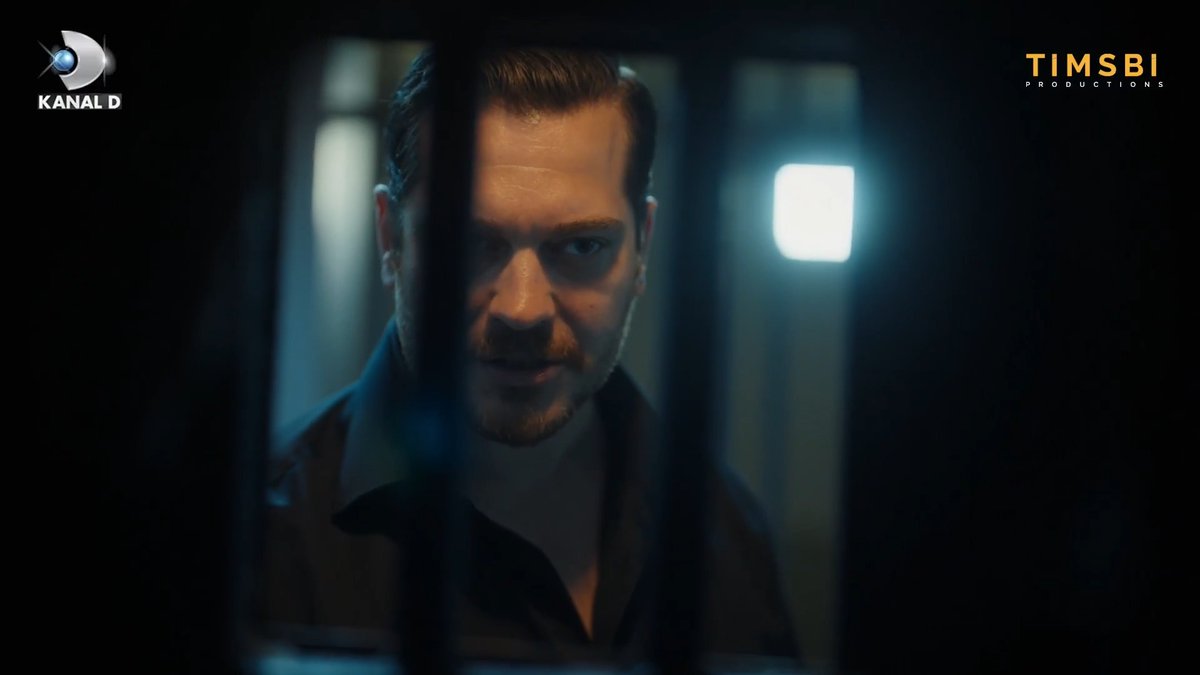 “Benimle kişisel husumeti olan herkesi avluya davet ediyorum!” #EşrefRüya yeni bölümüyle #KanalD’de. Kanal D TİMSBİ Productions