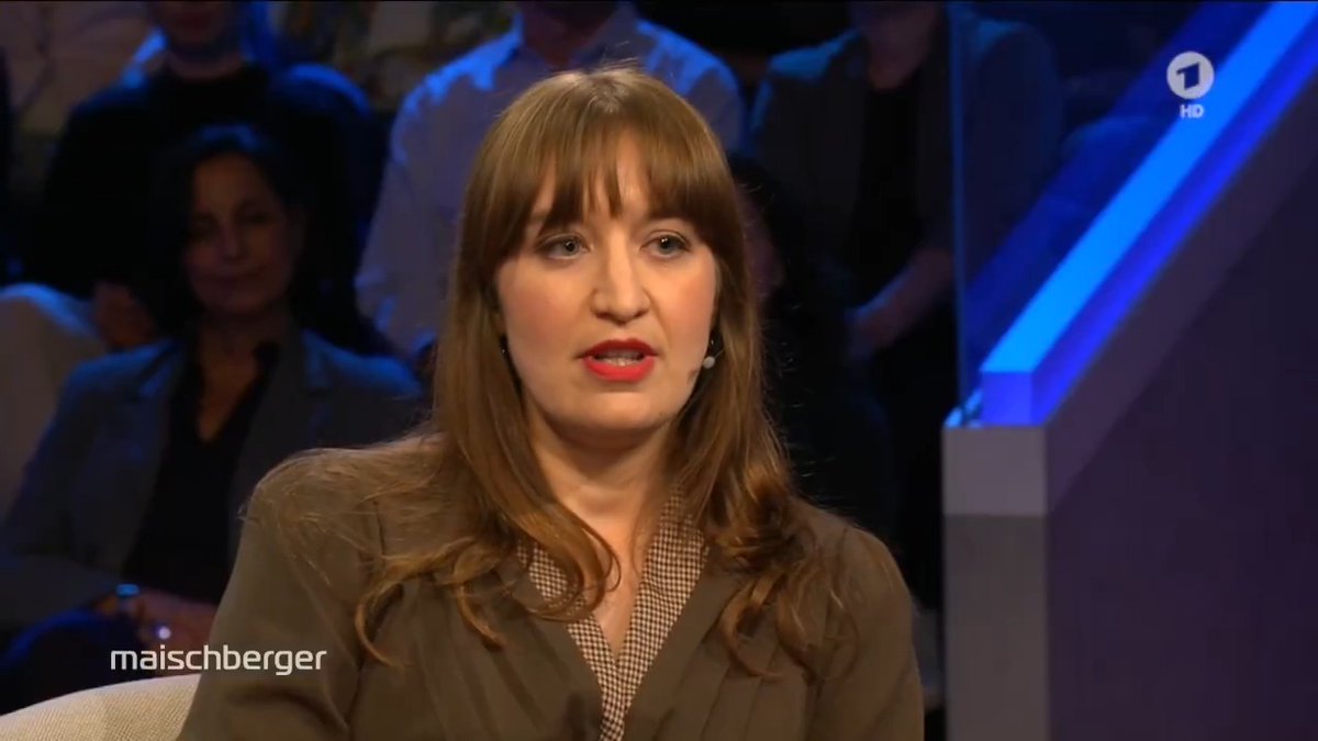 Heidi Reichinnek ist eine gute Rednerin. Sie spricht frei und in ganzen Sätzen, aber es ist halt Schwachsinn in ganzen Sätzen!
