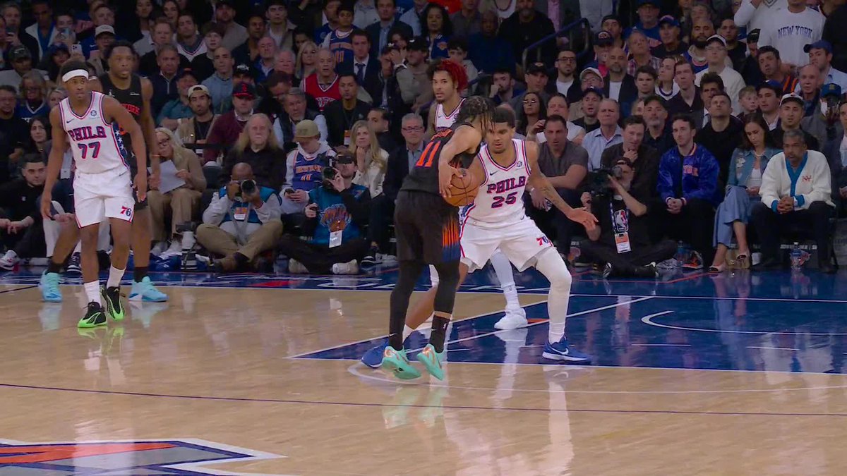 CAPTAIN CLUTCH 🔥 Jalen Brunson puts the Knicks up four with minutes to go in Game 2 on ESPN 👀
