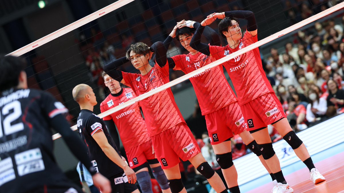 #SVLeague 🇯🇵: Remember this match 👀? Before this weekend’s Semifinals 🏆, Throwback Thursday takes us back to one of the most dramatic matches in the league 😱. Suntory Sunbirds 🐤 and Wolfdogs Nagoya 🐺 delivered a semifinal showdown to remember 😤. 🏐 #Volleyball #tbt
