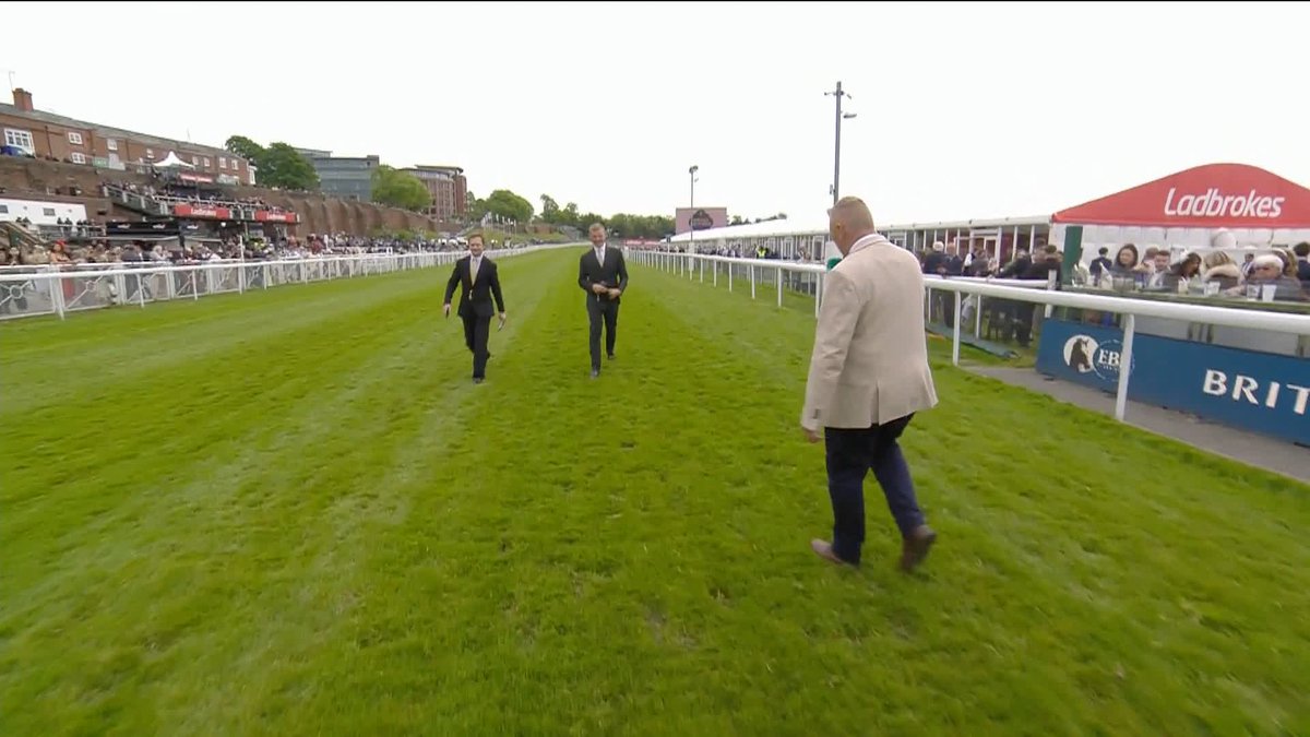 🗣"It's not a huge surprise to be honest" A delay to racing at Chester and officials inspect conditions out on track