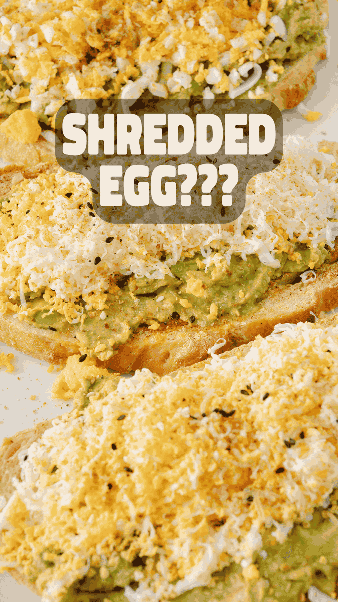 We’re on shredded eggs now!😮🔥🍳 Ever tried it or are you still on basic avocado toast? 👀🥑 10-5-10 method = perfect every time!