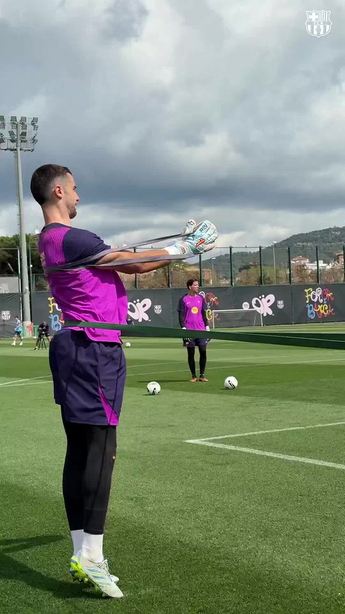 Joan Garcia, preparado para proteger la portería 🦸♂️