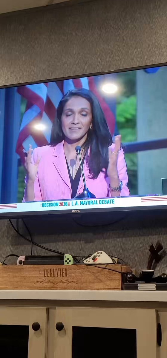 I literally laughed out loud at this Footage from last night during the Los Angeles Mayor debate Democrat Nithya Raman is speaking and the camera pans to Spencer…. Los Angeles must vote for Spencer Pratt. Save LA