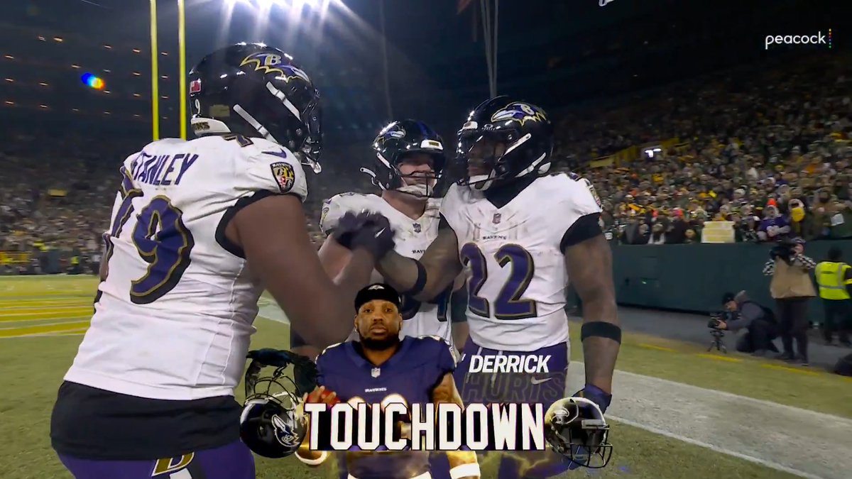 When @KingHenry2_ had not 1, not 2, not 3... but 4 TDs (and 216 yards) in a Week 17 win for the Baltimore Ravens ๐ค