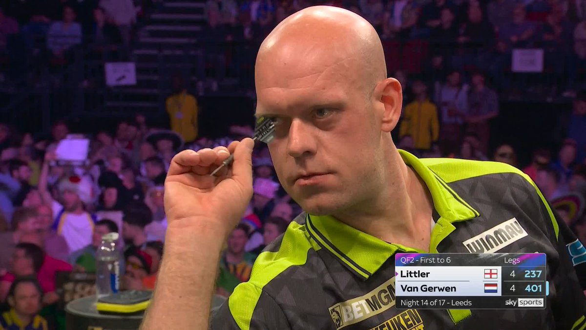 141 FROM LITTLER 🤯 It's huge from Littler... Under immense pressure from MvG and he pulls out THAT! 📲 #PLDarts
