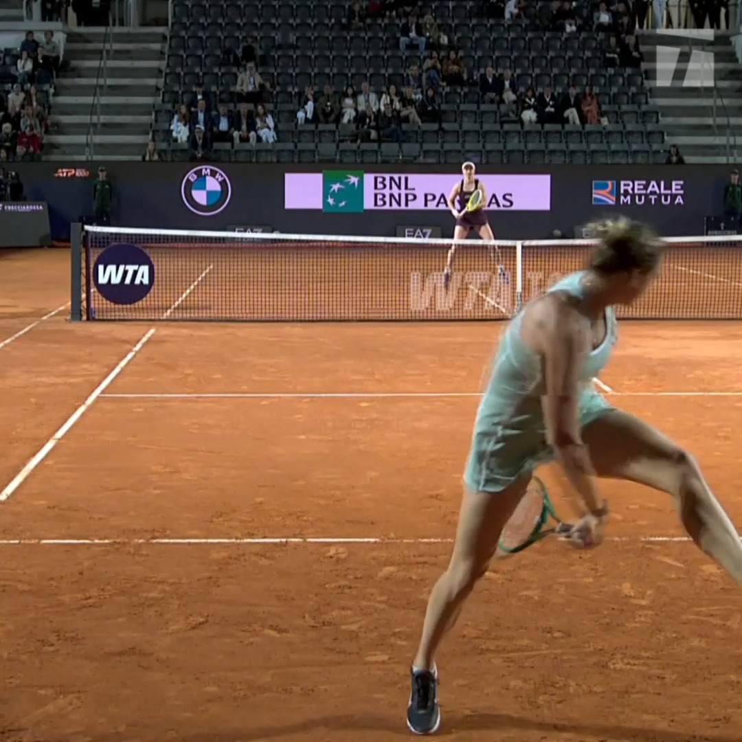 Sabalenka with the TWEENER 🤯 But Krejcikova is there for the volley 👏 #IBI26