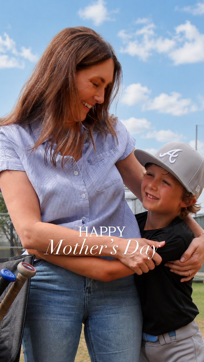 To the moms out there who do it all, this one's for you. Happy Mother's Day! Tag or send this to a mom who inspires you every day. 💚