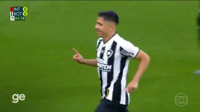 3 dias depois de ser campeão da América, jogou contra o Inter fora de casa, cheio de cachaça e ganhou o jogo. Detalhe: Inter estava invicto há vários jogos, sendo um dos melhores times do returno. Time histórico.