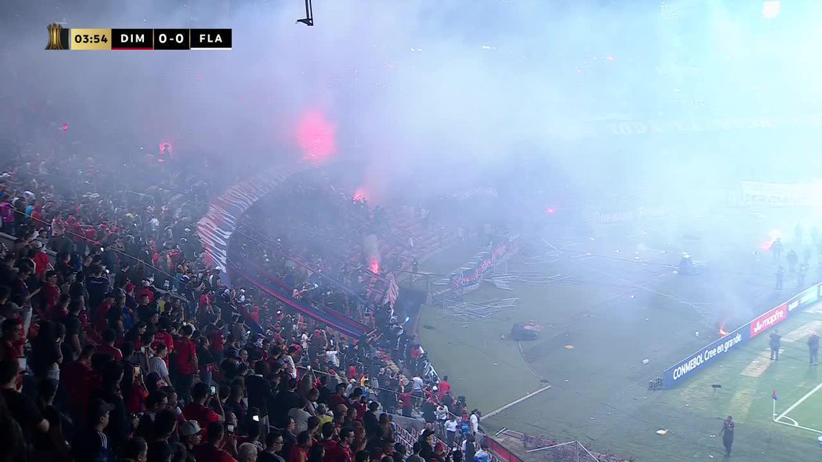 40 mil dólares es la sanción a la que se enfrenta el DIM por la suspensión del partido contra Flamengo. 9 anillos de seguridad en el Atanasio para evitar que entraran la pirotecnia.