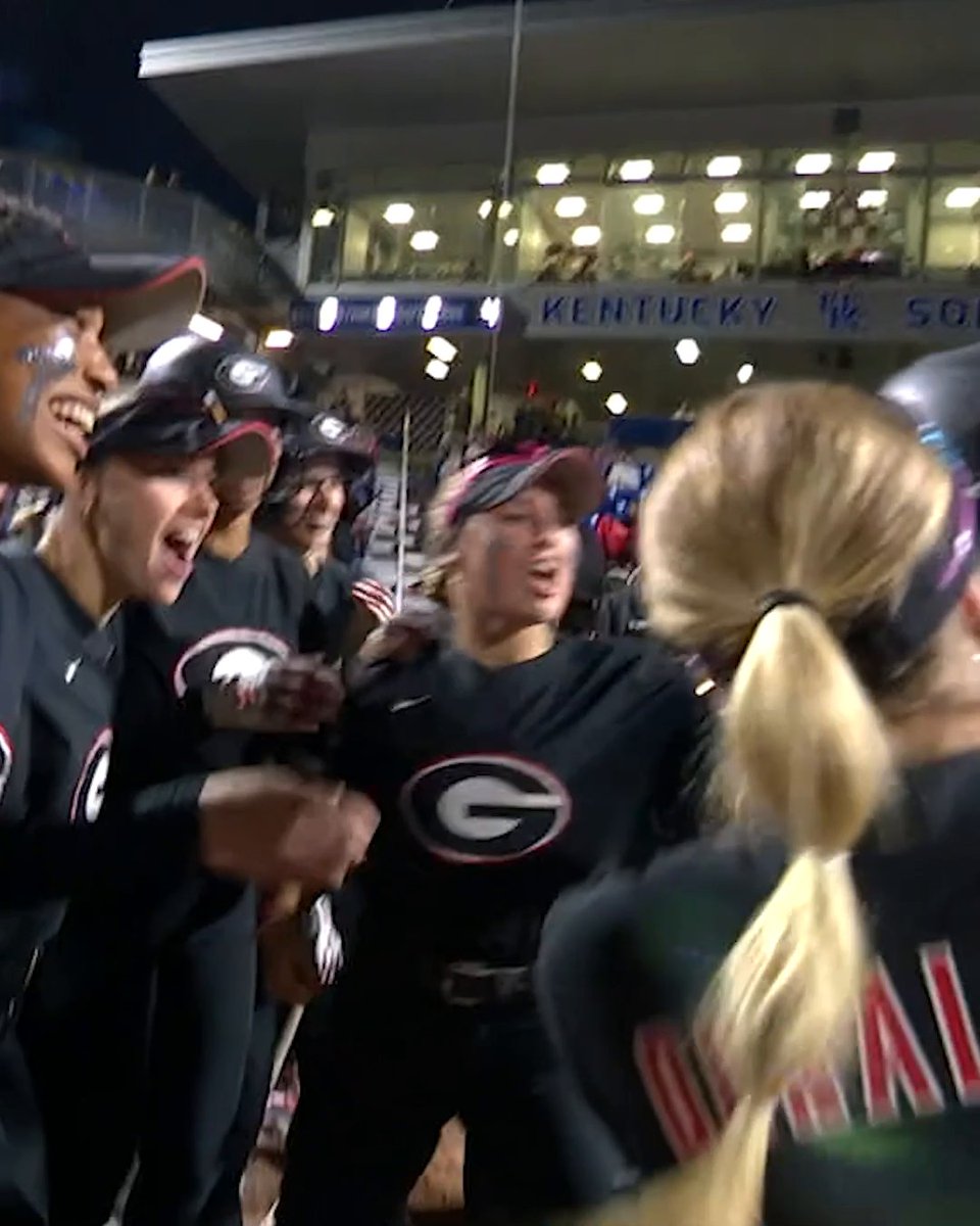 GEORGIA HITS 3 HOMERS IN THE 4TH 💣🔥 DAWGS. SOONERS. INSTANT CLASSIC IN THE SEC TOURNAMENT 🍿