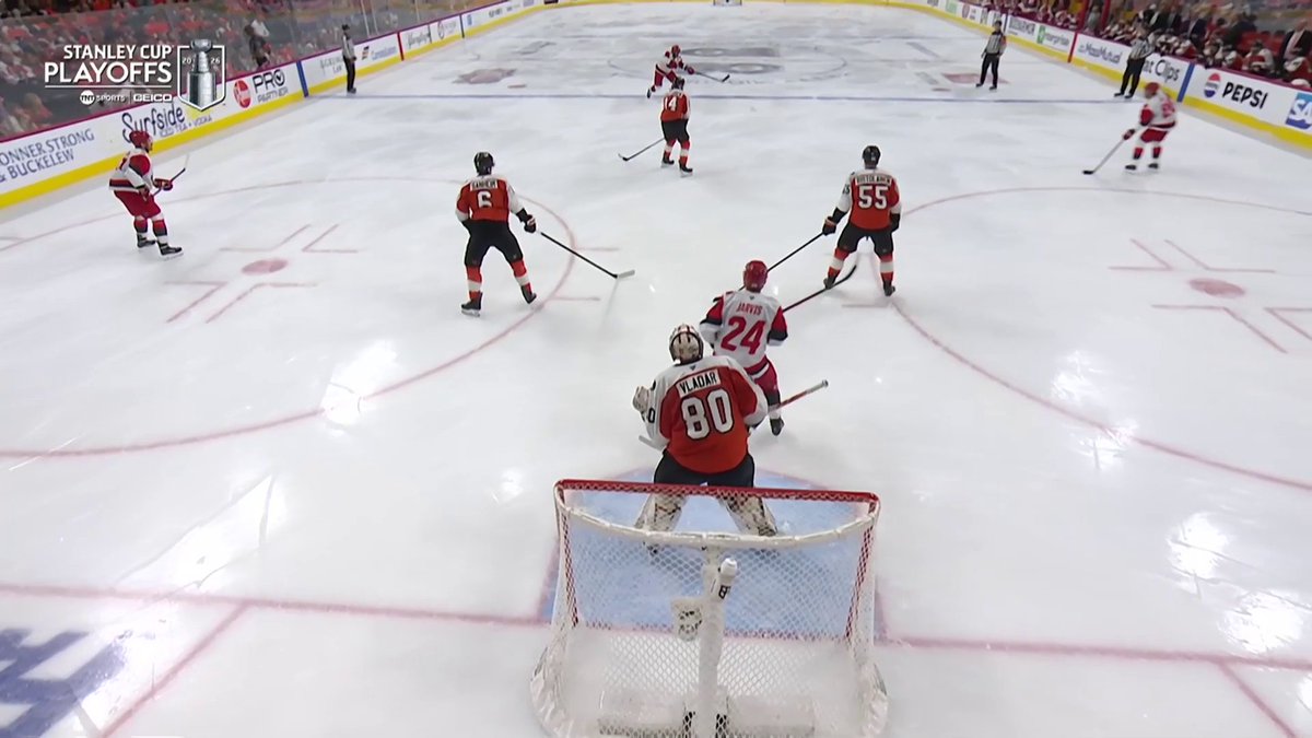 Andrei Svechnikov's got his first goal of the 2026 #StanleyCup Playoffs! 🚨 🇺🇸: NHLonTNT 🇨🇦: Sportsnet & TVA Sports