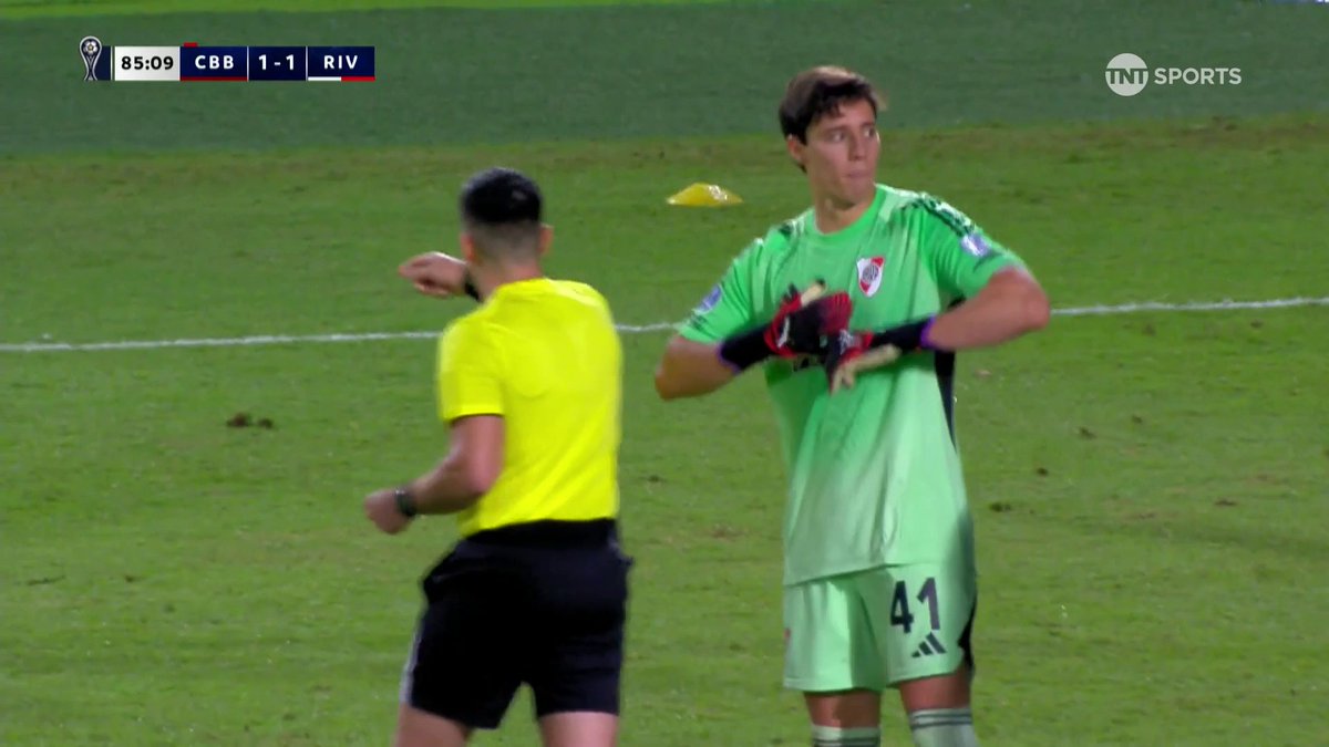 ❌🇦🇷 SANTIAGO BELTRÁN EXPULSADO. MATÍAS VIÑA VA AL ARCO. 🧤