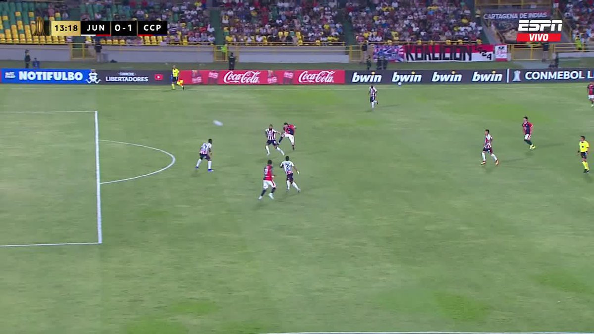 ¡POR FAVOOOOOOR! 🤯 PARA CERRAR EL ESTADIO E IRNOS... LOCURA DE GOL EN LA LIBERTADORES 🔥🔥🔥
