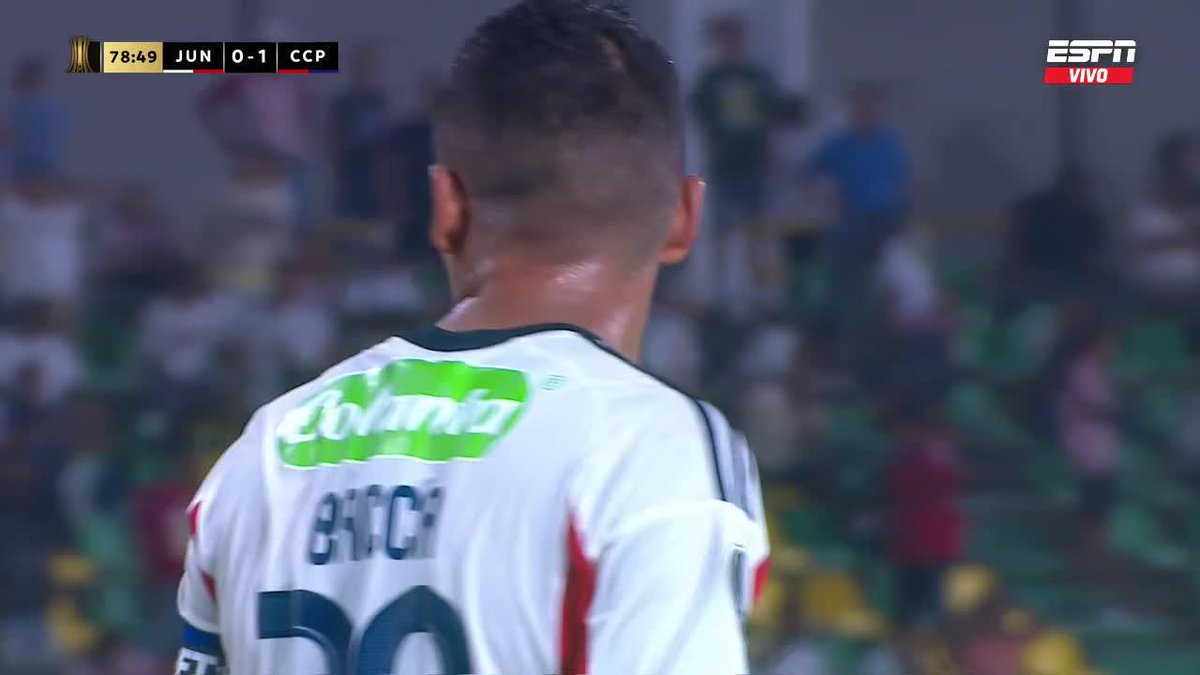 Bacca y una definición poco habitual Carlos no nos tiene acostumbrados a este tipo de fallos... Junior cae vs. Cerro Porteño en Cartagena ▶️ Mira la 🏆 CONMEBOL #Libertadores en el Plan Premium de #DisneyPlus