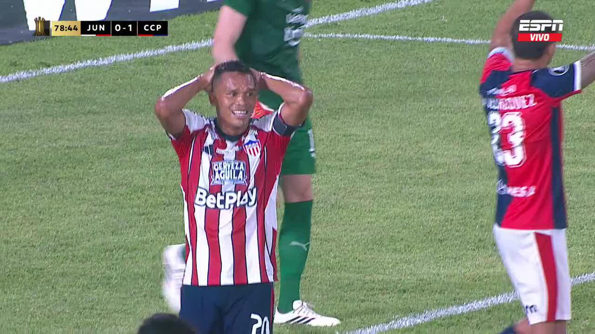 😳🇨🇴 EL GOL QUE ERRÓ CARLOS BACCA.