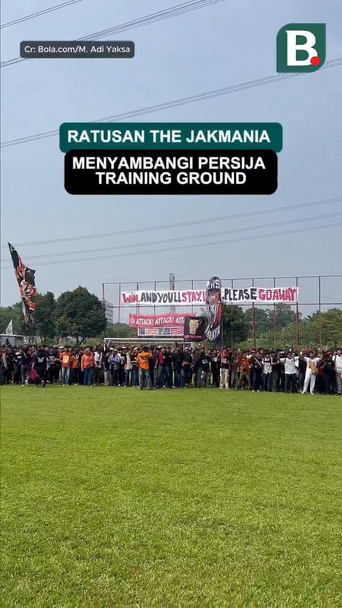 Ratusan The Jakmania menyambangi Persija Training Ground, Depok, pada Jumat (8/5/2026) pagi WIB untuk memompa semangat skuad Macan Kemayoran. #bolacomid #blclpt #blcbm #persija #superleague