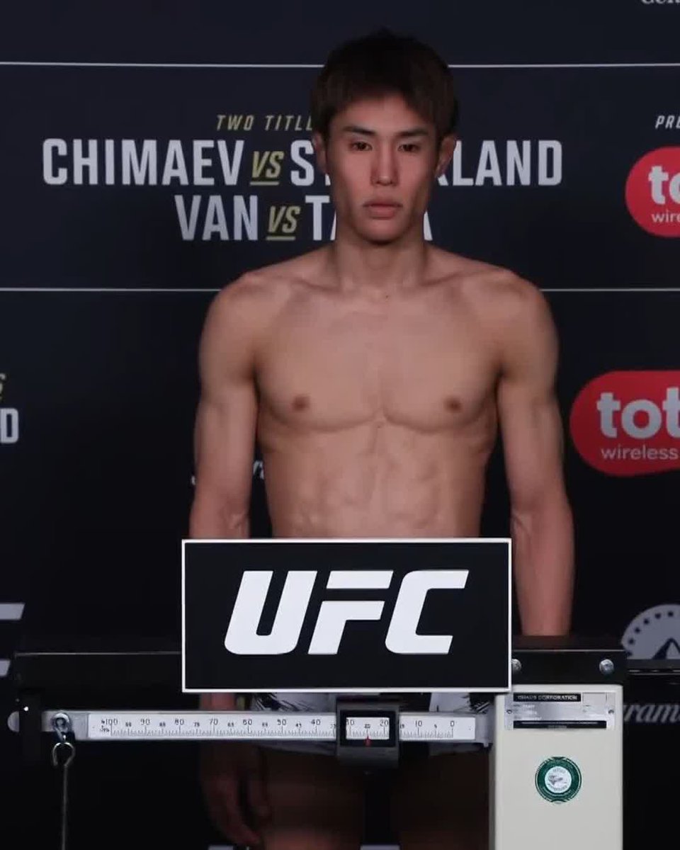 He makes weight, thank you! @TatsuroTaira weighs in at 125lbs! [ #UFC328 | May 9 | LIVE on @ParamountPlus ]