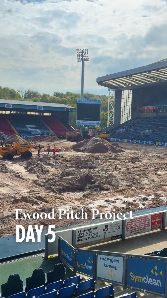 🌱 #EwoodPitchProject update - Day 5⃣ #Rovers 🔵⚪️