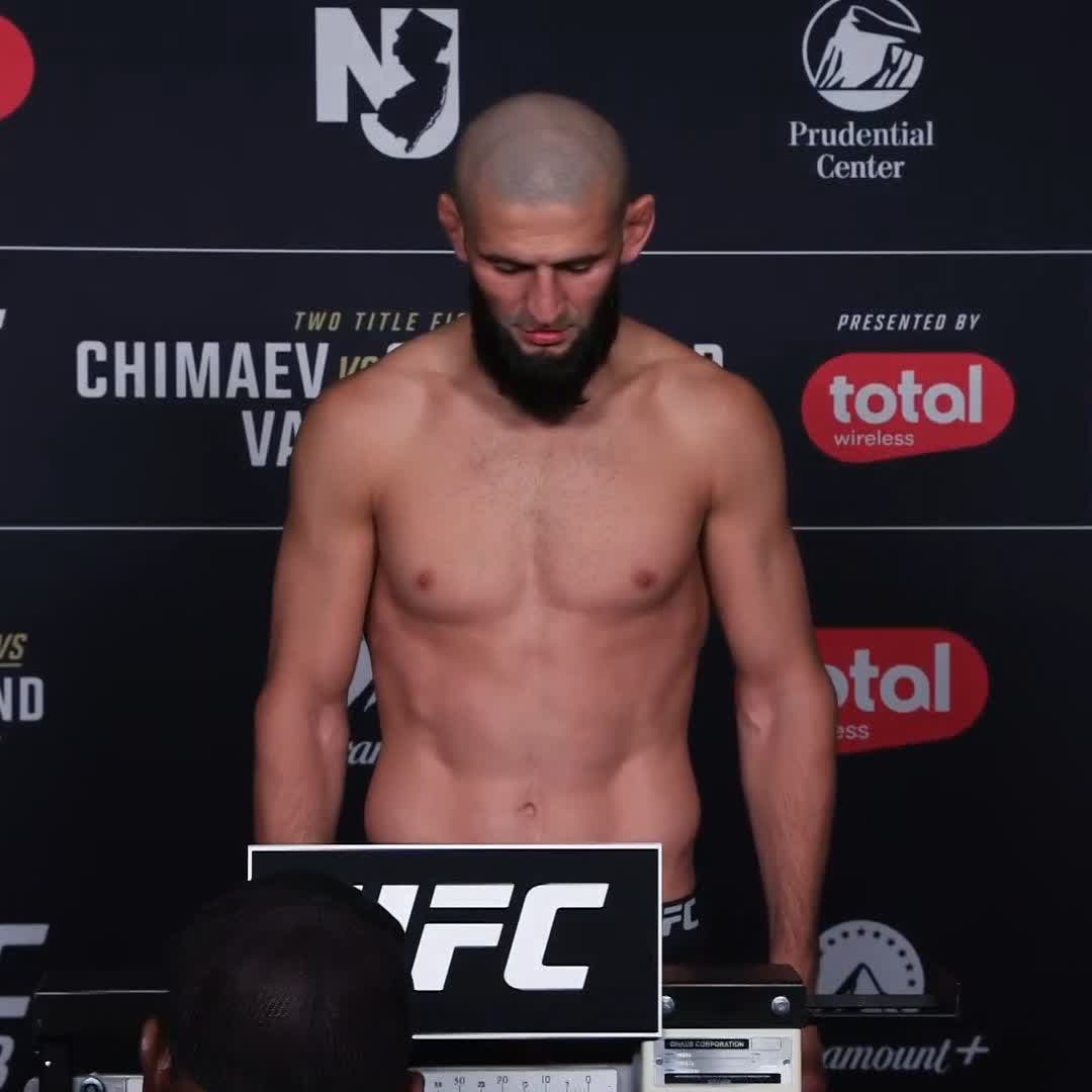 🚨 KHAMZAT CHIMAEV WEIGHS IN AT 185 WITH UNDER 20 MINUTES TO GO CHIMAEV VS STRICKLAND IS OFFICIAL! PHEW #UFC328