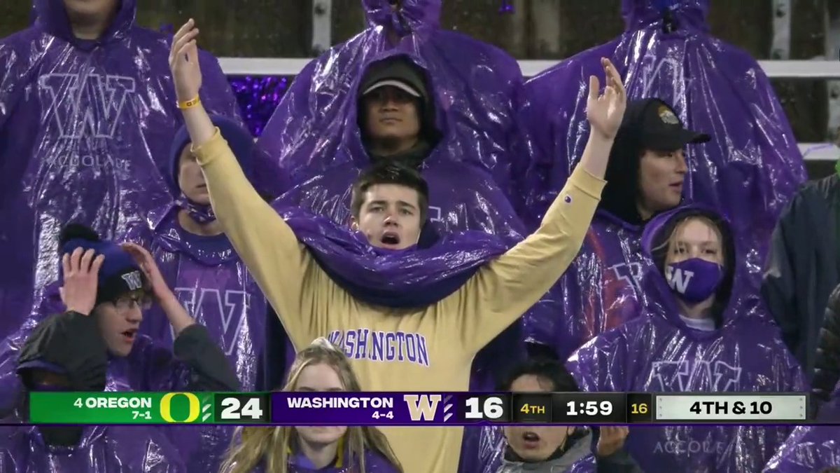 A definitive rivalry masterpiece. The boos at the playcall, the execution, and the mass fan exodus.🤌
