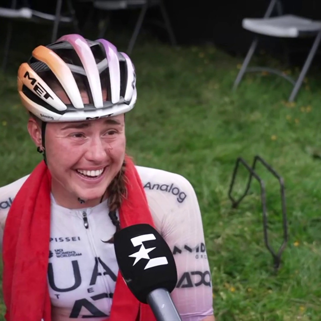 Blasi "mañana creo que no habrá pendientes tan grandes" Alix por detrás: "Pues te han engañado" #LaVuelta #UCIWWT