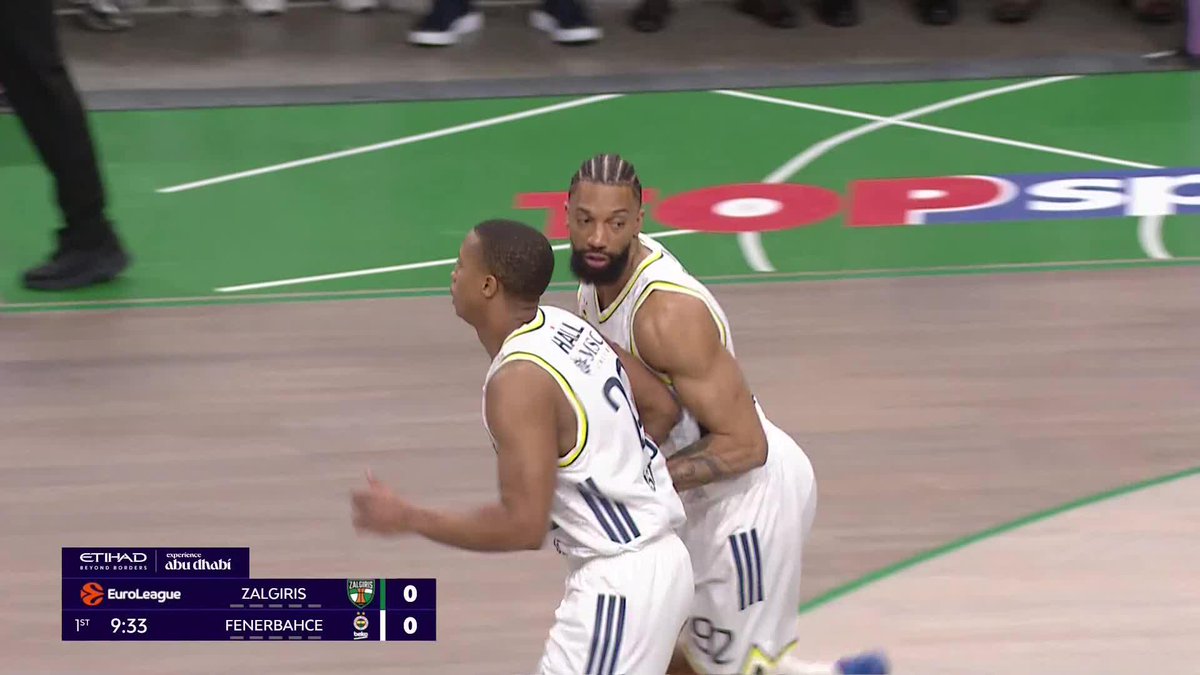 Khem Birch, Fenerbahçe Beko adına açılışı yapıyor! 💪 #EveryGameMatters