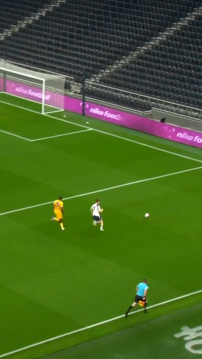 Mason Melia halves the deficit from the spot 🎯 Our U21s trail Brighton 2-1 at Tottenham Hotspur Stadium - watch the closing stages of our #PL2 play-off semi-final on SPURSPLAY! ⤵️ 📺