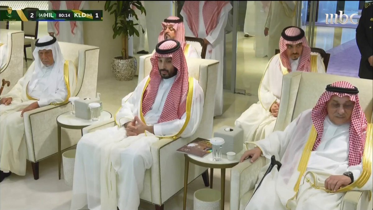 وصول سمو #ولي_العهد الأمير محمد بن سلمان نيابةً عن خادم الحرمين الشريفين -حفظهما الله- لرعاية نهائي #أغلى_الكؤوس نادينا