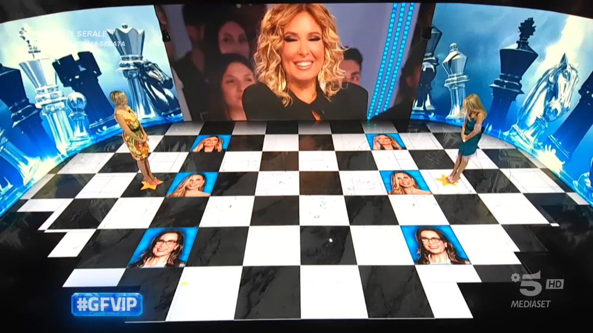 Basta una domanda di Selvaggia ad Alessandra per accendere subito gli animi 🔥 #GFVIP