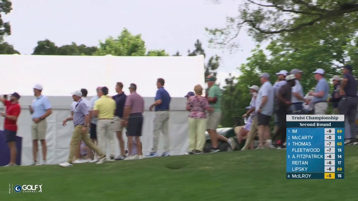 Rory's drive goes wayward and people start RUNNING after it 💀