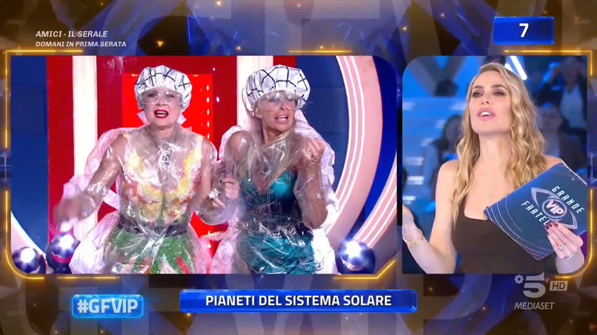 "Dove siamo noi?" "Sulla LUNAAAA" #GFVIP
