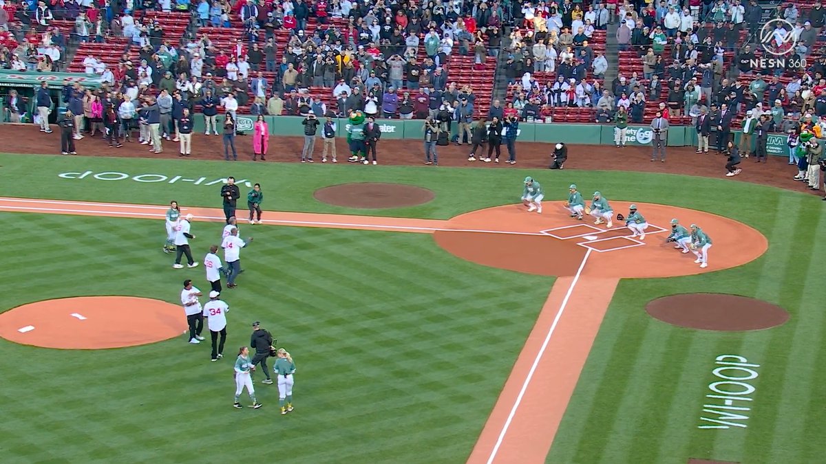 Some Red Sox legends took the field to throw out the first pitch during tonight's pregame ceremony 👀⚾