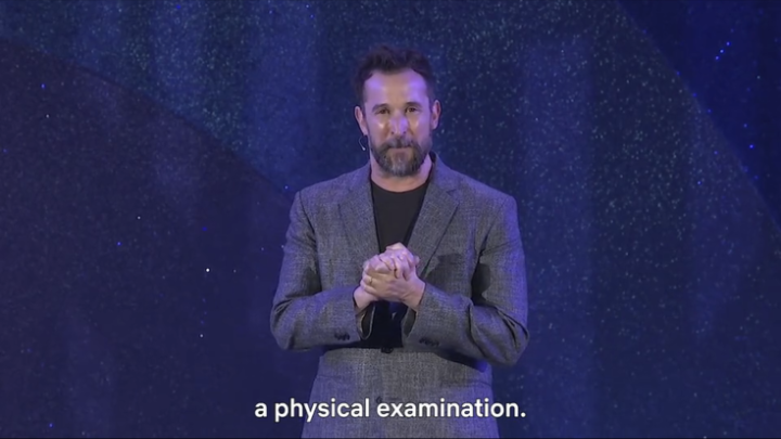 Noah Wyle gave a private exam onstage at the Hollywood Bowl during Night of Too Many Stars 👀 #NetflixisaJokeFest