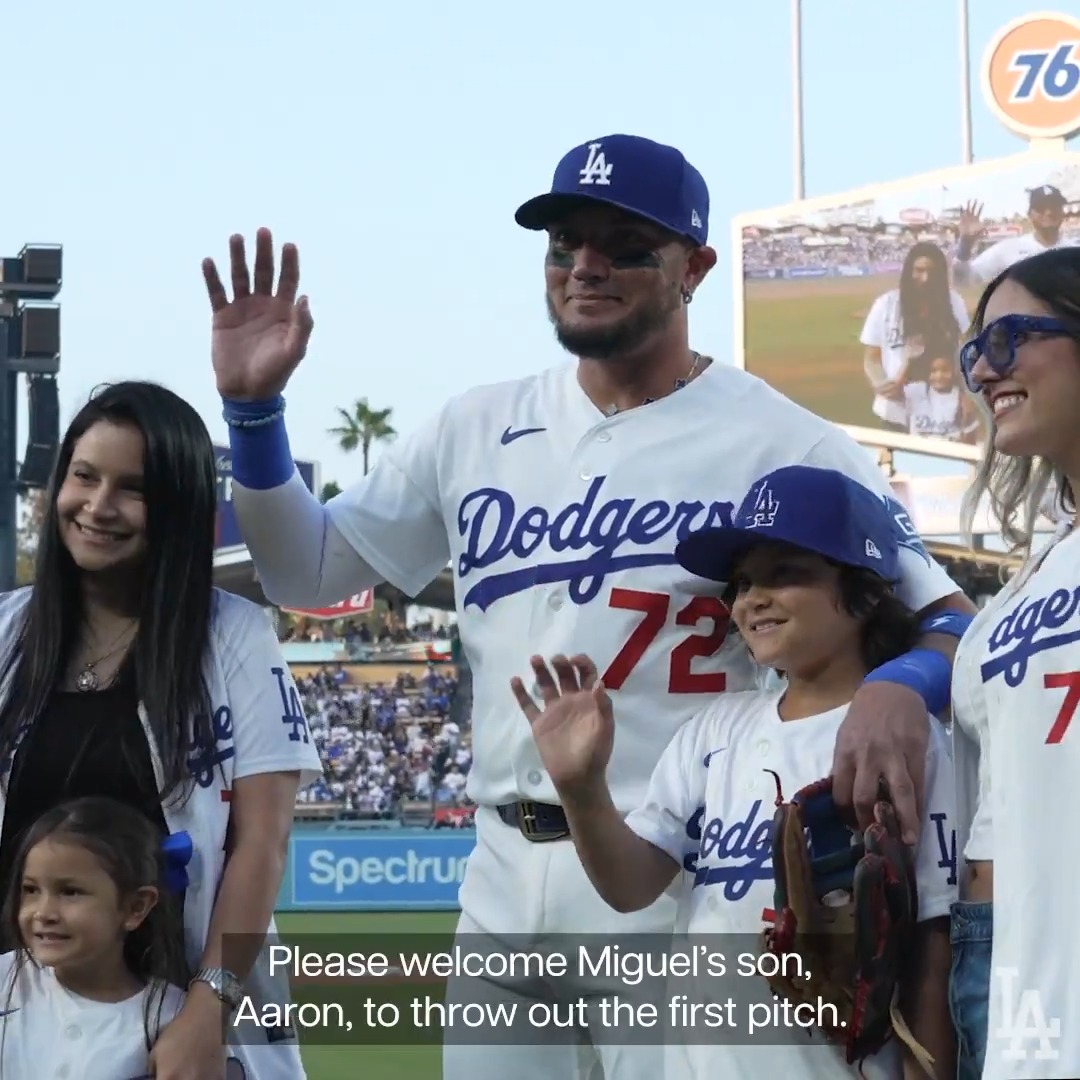 All the love for the Rojas family on Miggy's bobblehead night. 🥹