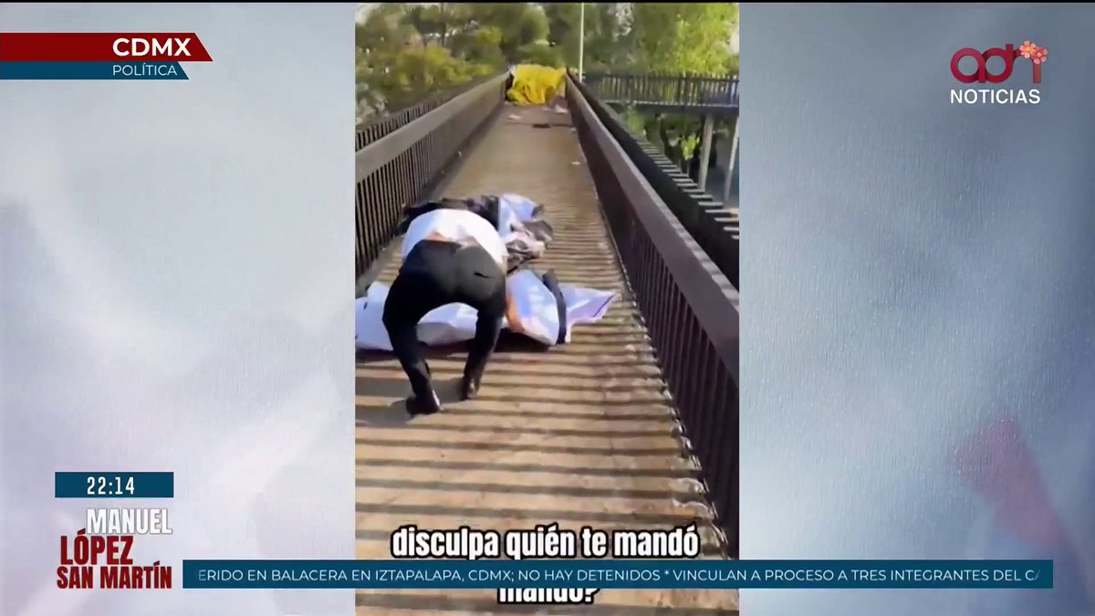 🚧🪧 Quitaron una lona de la organización “Mexicanos al Grito de Paz” (MEXICANOS AL GRITO DE PAZ) que fue colocada sobre un puente en Circuito Interior. Todo para retirar una expresión ciudadana que señalaba a los narcopolíticos #RepúblicaMx con Manuel Lopez San Martin