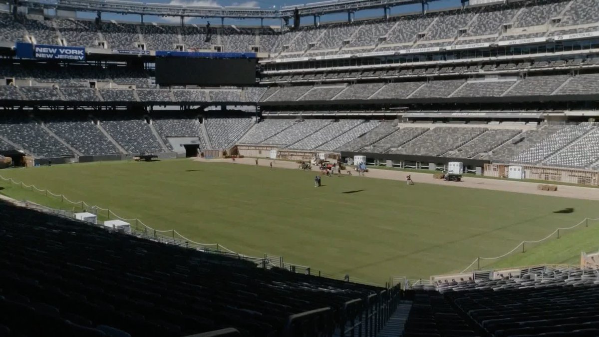 Final preparations are underway ahead of the World Cup, which kicks off in just 33 days 🏆 Stadiums are nearing completion, while work is still ongoing on the pitch in Houston ahead of the opening game 🚧