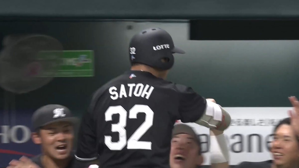 試合を振り出しに戻す‼️ 千葉ロッテ 佐藤都志也 選手の第4号同点ソロホームラン🌈 👇スマホ・テレビで試合観戦！